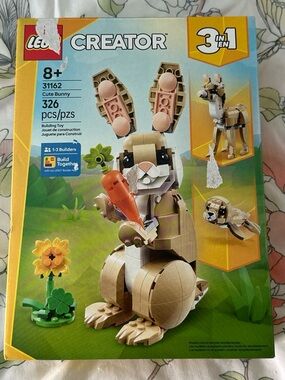 Lego Creator Tan and White Bunny with Orange Carrot